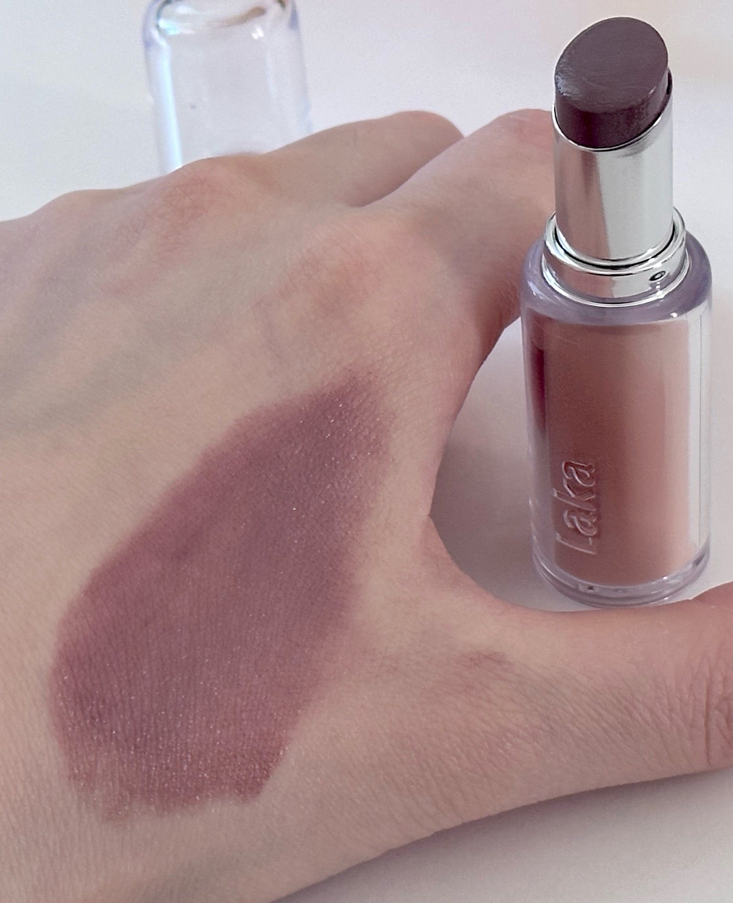 [LAKA] Bonding Glow Lipstick 202. Boy